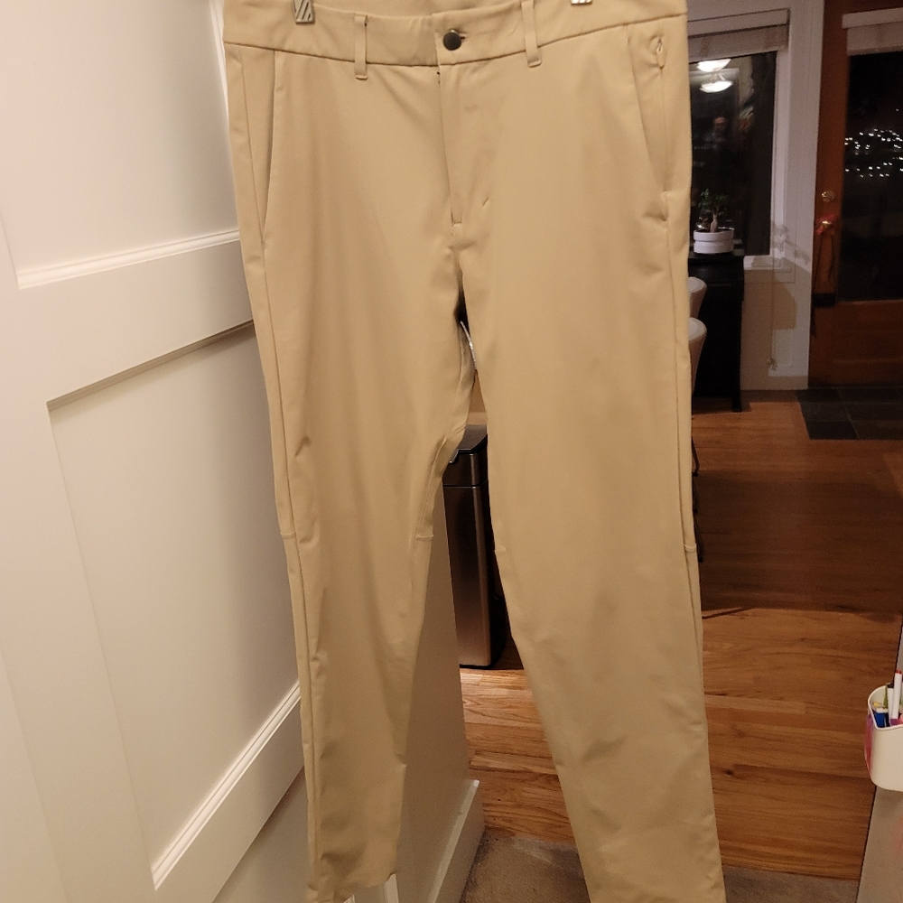 Lululemon  travel commute ABC pant classic